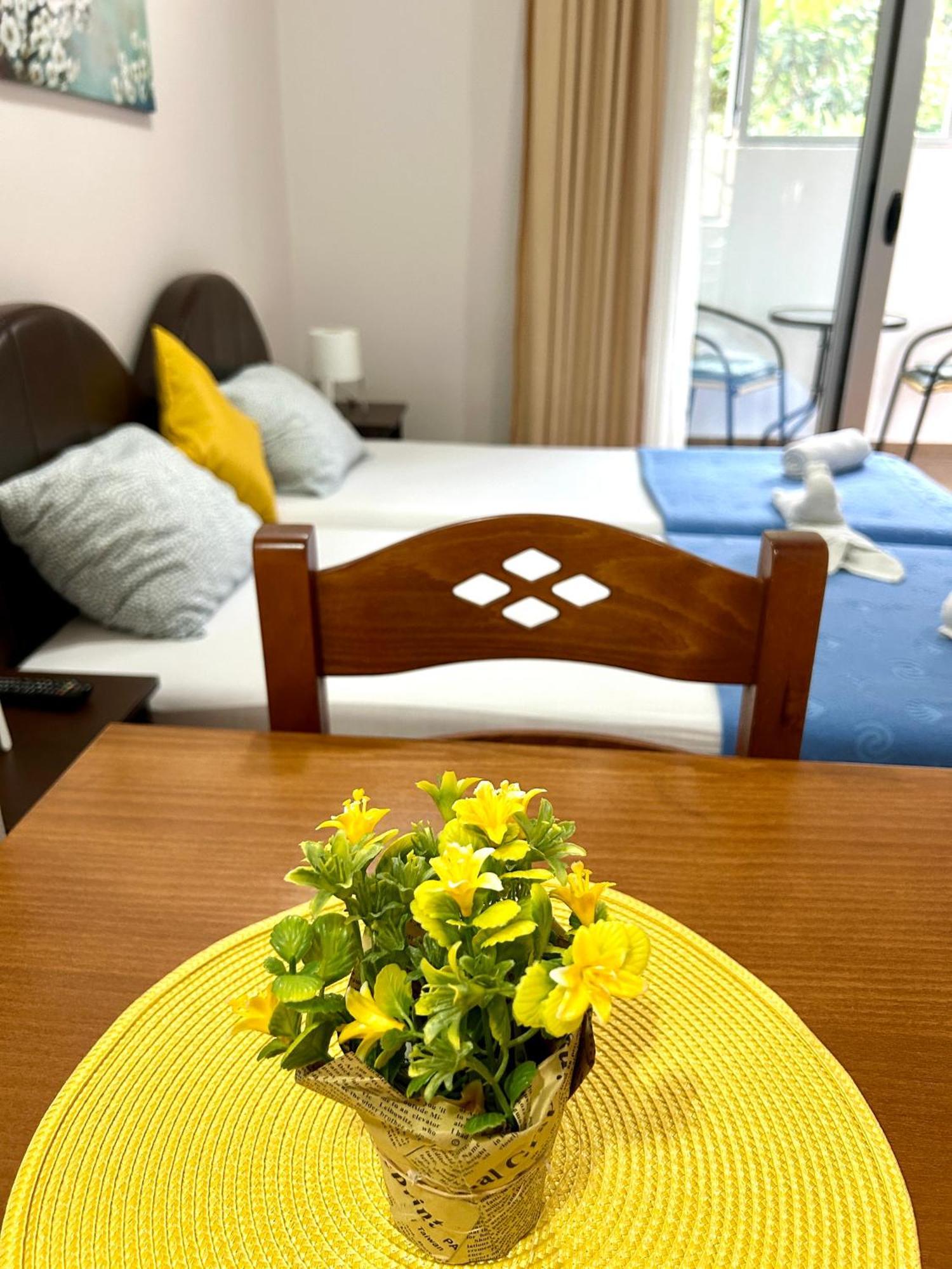 Apartments Mitende Budva Extérieur photo